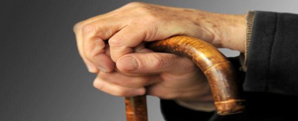 Χριστίνα Τρελλοπούλου: Η θεωρία της αποδέσμευσης και η θεωρία της δραστηριότητας στην τρίτη ηλικία