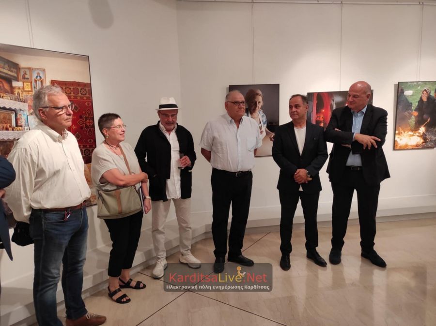 «Γυναίκες του κόσμου» στη Δημοτική Πινακοθήκη Καρδίτσας (+Φωτο +Βίντεο)