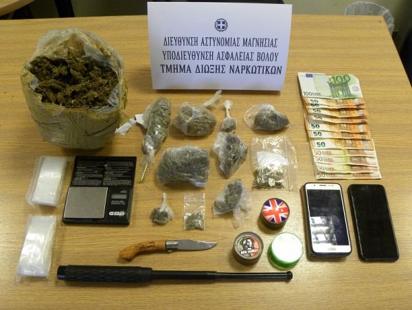 Δύο συλλήψεις 24χρονων στη Σκόπελο για ναρκωτικά