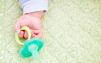 Ναύπλιο: Βρέφος κινδύνεψε όταν κατάπιε την πιπίλα του!