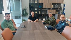 Επίσκεψη του νέου διοικητή του ΚΕΣΝ Ρούσσου στο Δήμαρχο Καρδίτσας