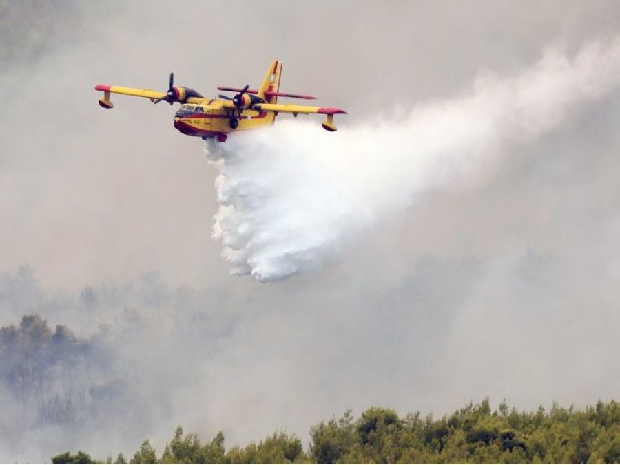 Η Ε.Ε. σχεδιάζει να αγοράσει 12 νέα πυροσβεστικά αεροσκάφη