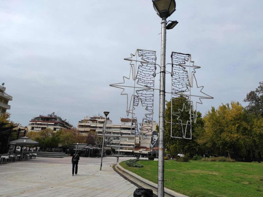 Από πλατεία Πλαστήρα και Παυσίλυπο ξεκίνησε ο εορταστικός στολισμός