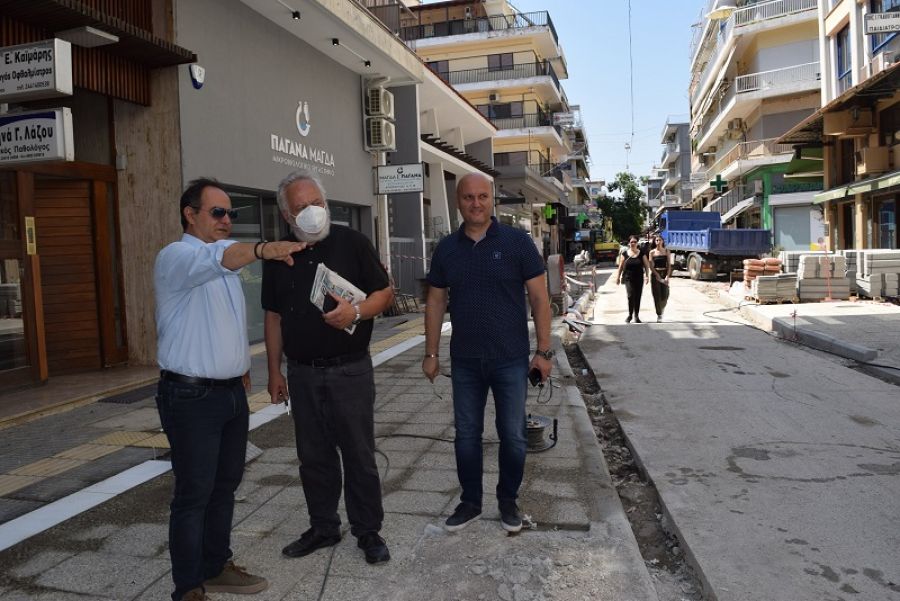 Αυτοψία Τσιάκου στα έργα της οδού Χαρίτου: Το έργο προχωρά με γρήγορους ρυθμούς - Τέλος Οκτωβρίου η πιθανή ολοκλήρωσή του