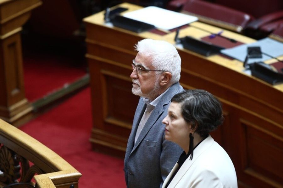 Νέοι βουλευτές ΣΥΡΙΖΑ οι Ακριώτου και Καριπίδης