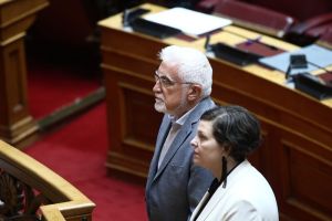 Νέοι βουλευτές ΣΥΡΙΖΑ οι Ακριώτου και Καριπίδης
