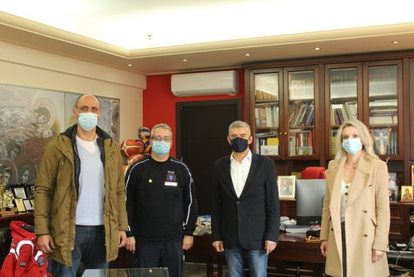 Στον Περιφερειάρχη Θεσσαλίας ο Διευθυντής του ΕΚΑΒ Θεσσαλίας Κωνσταντίνος Σταμνάς