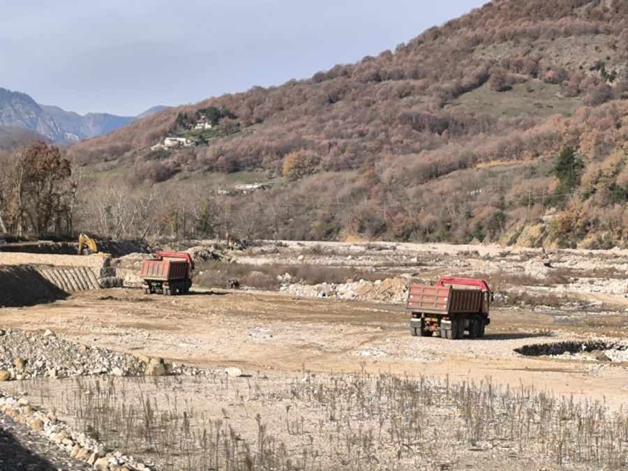 Δεύτερη παράταση για την κατασκευή επενδυμένου αναχώματος στον Πάμισο