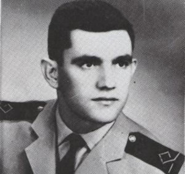 Σύλλογος των απανταχού εκ του Νομού Καρδίτσας καταγομένων: Στην μνήμη του Καρδιτσιώτη Ανθυποσμηναγού Σωτηρίου Νταρακλίτσα