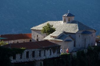 Ερώτηση Κυρ. Βελόπουλου στη Βουλή σχετικά με ζημιές από το σεισμό στο Καθολικό της Ι.Μ. Παναγίας Σπηλιάς