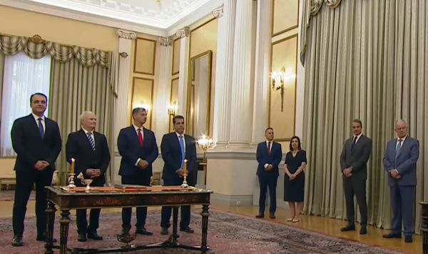 Ορκίστηκαν τα τέσσερα νέα μέλη της κυβέρνησης