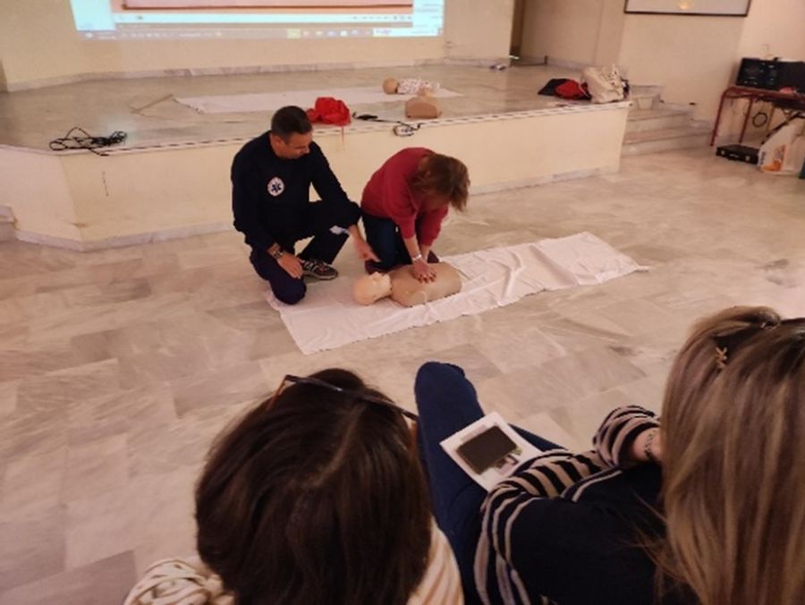 Μαθήματα πρώτων βοηθειών στο Δημοτικό Σχολείο Καρδιτσομαγούλας