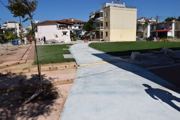 Καρδίτσα: Στο τελικό στάδιο ολοκλήρωσης η κατασκευή της πλατείας στα εργατικά στον Αγ. Φανούριο
