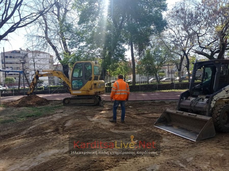 Χωματουργικές εργασίες σε εξέλιξη στην παιδική χαρά Παυσιλύπου (+Φωτο +Βίντεο)
