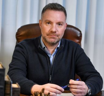 Ρομποτική Χειρουργική στο ΙΑΣΩ Θεσσαλίας: Ο θωρακοχειρουργός Ελευθ. Χαλβατζούλης για το νέο υπερσύγχρονο ρομποτικό σύστημα Versius