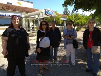 Παράσταση διαμαρτυρίας στον ΟΑΕΔ Καρδίτσας για το βρεφονηπιακό σταθμό (+Βίντεο)