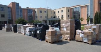 4 φορτηγά με είδη πρώτης ανάγκης για τους πυρόπληκτους παρέδωσε στην Περιφέρεια Στ.Ελλάδας η Περιφέρεια Θεσσαλίας