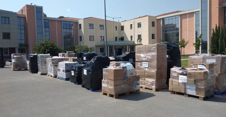 4 φορτηγά με είδη πρώτης ανάγκης για τους πυρόπληκτους παρέδωσε στην Περιφέρεια Στ.Ελλάδας η Περιφέρεια Θεσσαλίας