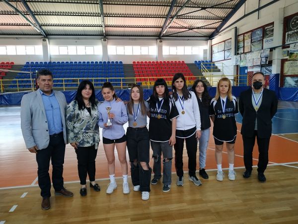 Τα κορίτσια του 5ου ΓΕΛ Καρδίτσας κατέκτησαν το σχολικό πρωτάθλημα βόλεϊ ν. Καρδίτσας