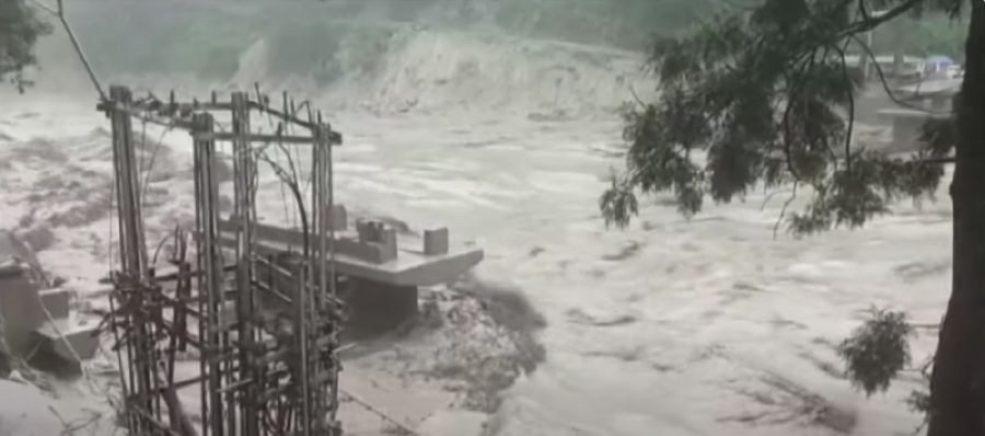 Ινδία: Τουλάχιστον 10 νεκροί και 82 αγνοούμενοι από τις πλημμύρες στο Σικίμ