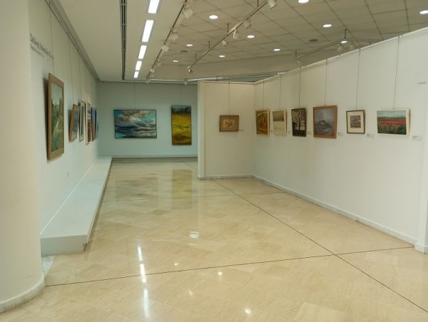 Η Δημοτική Πινακοθήκη Καρδίτσας παρουσιάζει την έκθεση: ε ι κ ο ν ο τ ο π ί ε ς