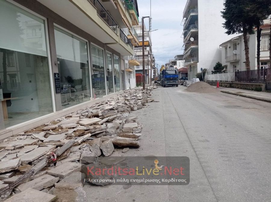 Στο 70-75% η πρόοδος του έργου του ποδηλατοδρόμου στην οδό Ηρ. Πολυτεχνείου (+Φωτο +Βίντεο)