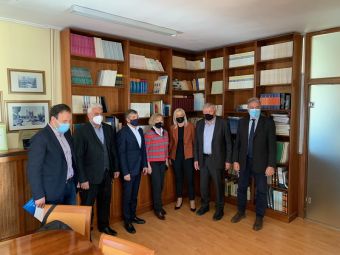 Στα γραφεία της ΠΕΔ Θεσσαλίας η Μίνα Γκάγκα - Έκκληση μέσω τηλεδιάσκεψης για την ενίσχυση της εμβολιαστικής κάλυψης του πληθυσμού