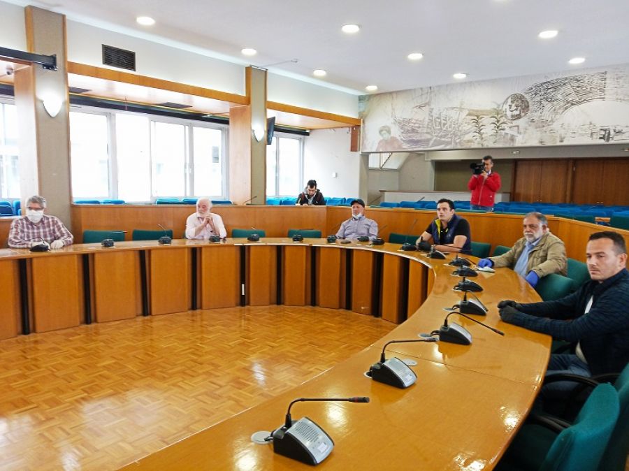Άμεση επαναλειτουργία των λαϊκών αγορών και 800 ευρώ για αναπλήρωση εισοδήματος ζήτησαν οι παραγωγοί