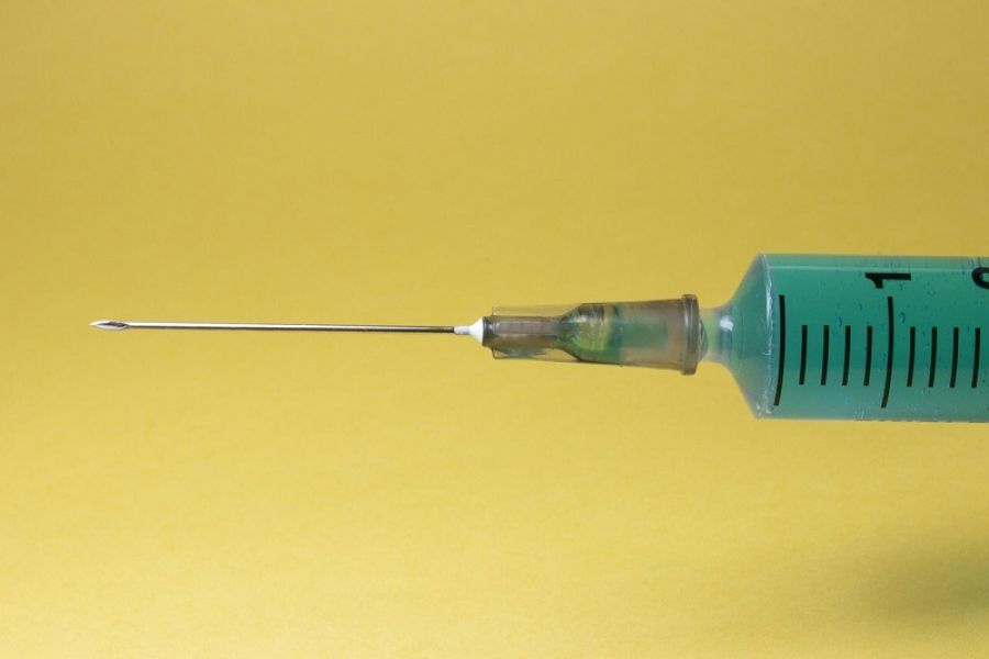 Αποτελεσματικό κατά 85% για βαριά νόσηση το μονοδοσικό εμβόλιο της Johnson &amp; Johnson και 66% για ηπιότερη