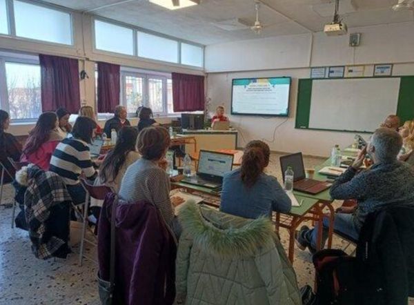 Διεθνής Συνάντηση στο 6ο Δημοτικό Σχολείο Καρδίτσας: Ένα βήμα μπροστά για την ευημερία στην εκπαίδευση
