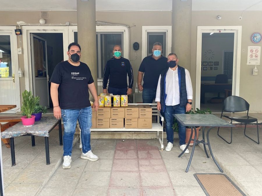 Προσφορά υγειονομικού υλικού από το Επιμελητήριο Καρδίτσας στο Ε.Κ.Α.Β. (παράρτημα Καρδίτσας)