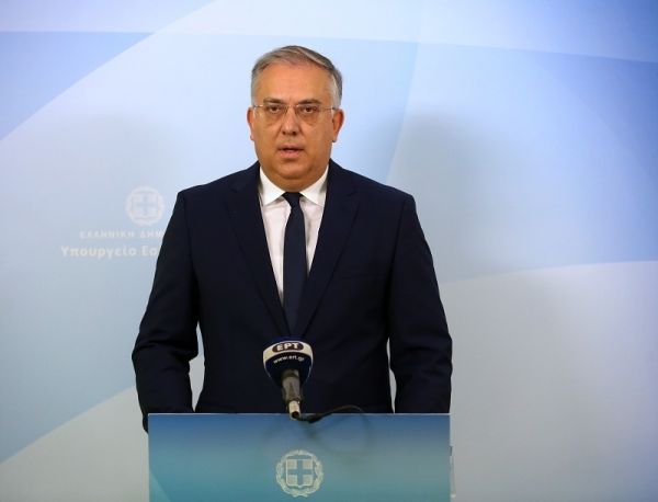 Την ένταξη 112 επενδυτικών σχεδίων στα καθεστώτα «Μεταποίηση» και «Ειδικές Περιοχές Ενίσχυσης» υπέγραψε ο υπουργός Ανάπτυξης Τ. Θεοδωρικάκος