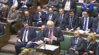 Brexit: Ολοταχώς για… χριστουγεννιάτικες εκλογές η Αγγλία!