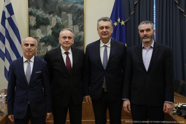 Τον Βούλγαρο Πρέσβη υποδέχθηκε στη Βουλή ο Γιώργος Κωτσός