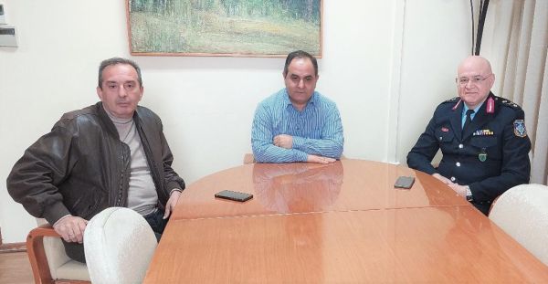 Επίσκεψη του νέου Αστυνομικού Διευθυντή κ. Μ. Αλεξάκη στον Δήμαρχο Καρδίτσας κ. Β. Τσιάκο
