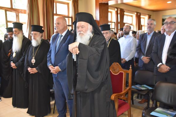 Με λαμπρότητα η έναρξη του Διεπιστημονικού Περιβαλλοντικού Συνεδρίου στην Καρδίτσα: Θεολογία και Επιστήμη σε κοινό λόγο για τη βιωσιμότητα του κάμπου