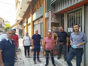 Με το… καλημέρα παράσταση διαμαρτυρίας των Εκπ/κών Α/θμιας στη Διεύθυνση του ν. Καρδίτσας (+Βίντεο)