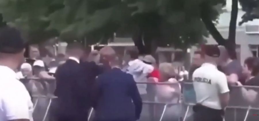 Κάμερα κατέγραψε τη στιγμή που δέχεται πυροβολισμούς ο Πρωθυπουργός της Σλοβακίας - Συνελήφθη ο δράστης (+Βίντεο)