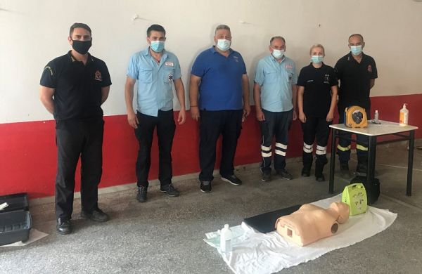Εκπαίδευση σε χρήση αυτόματου εξωτερικού απινιδωτή στις εγκαταστάσεις της Πυροσβεστικής Υπηρεσίας Καρδίτσας