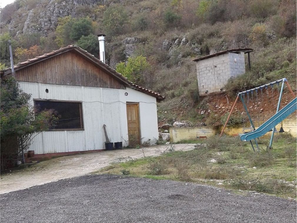 Περιβαλλοντική και Οικολογική Παρέμβαση: "Ρημάζει εγκαταλειμμένο κι ας είναι μισθωμένο ...το Δημοτικό Αναψυκτήριο στον Πύργο Ιθώμης"
