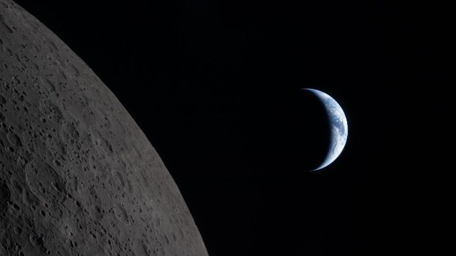 Η Nasa δημοσίευσε τη φωτογραφία μιας δύσης της Γης που τράβηξαν οι αστροναύτες του Artemis