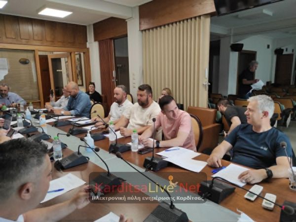 ΕΒΕ Καρδίτσας: Στήριξη «Λευκής Νύχτας» και επιχορήγηση για Καραϊσκάκεια και Ομοσπονδία Επαγγελματιών