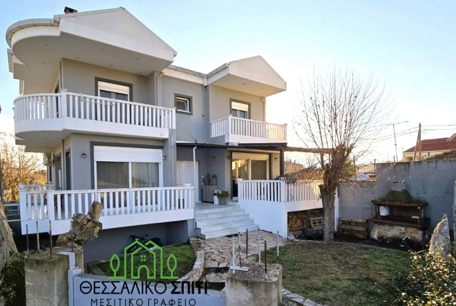 Πωλείται πολυτελής μεζονέτα στην Καρδίτσα