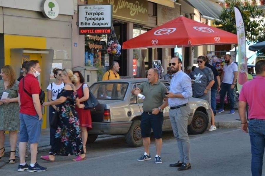 Κινητοποίηση στο Μουζάκι για να μην κλείσει το υποκατάστημα της τράπεζας Πειραιώς