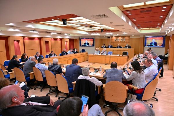 Αναβλήθηκε η εκδίκαση της προσφυγής ΚΕΔΕ και 165 δήμων στο ΣτΕ για το τέλος ταφής – "Μπλοκαρισμένο" το τέλος παρεπιδημούντων από την ΑΑΔΕ