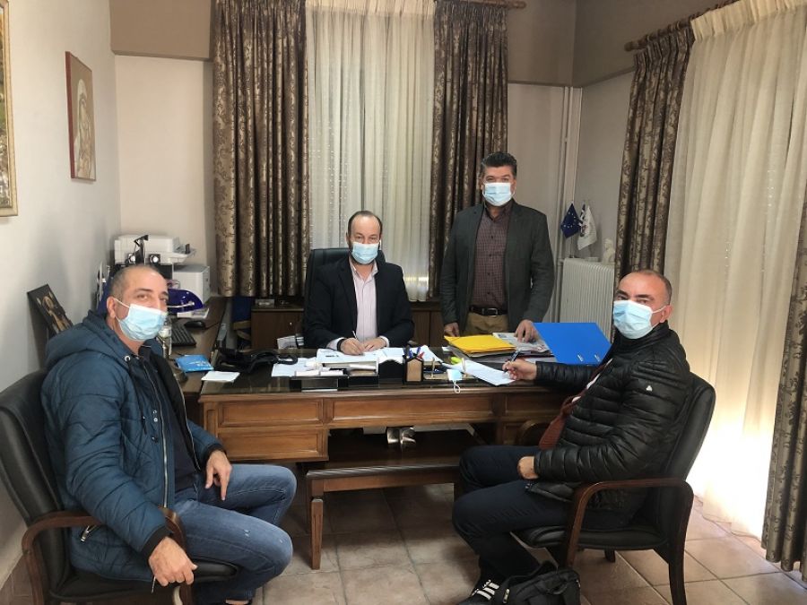 Υπεγράφη η σύμβαση για την προμήθεια και τοποθέτηση σωλήνων άρδευσης δικτύου ορεινών οικισμών Δήμου Μουζακίου