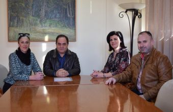 Στο Δήμαρχο Β. Τσιάκο οι εκπρόσωποι του Οικισμού Εργατικών Κατοικιών του ΟΑΕΔ