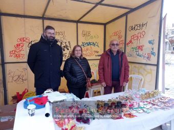 Σε εξέλιξη το Χριστουγεννιάτικο bazaar του Συλλόγου Γονέων και Κηδεμόνων των παιδιών με αναπηρία &amp; των ειδικών σχολείων Ν. Καρδίτσας (+Βίντεο)