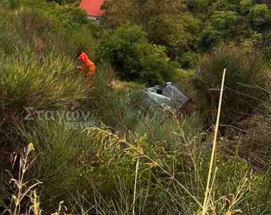 Καλαμπάκα: Απεγκλωβισμός ατόμου μετά από πτώση αυτοκινήτου σε χαράδρα 100 μέτρων στην Μεγάλη Κερασιά