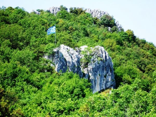 "Σκόπιμες τοπικιστικές διαστρεβλώσεις της νεανικής ζωής του Γ. Καραϊσκάκη"